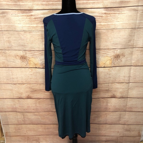 August 1 Eight Retro Styled Dress - Picture 2 of 6